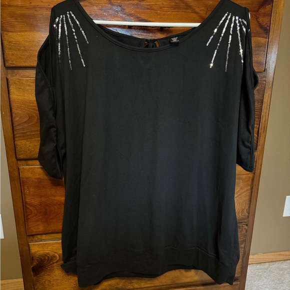 NWOT black top with sequence - Picture 1 of 4